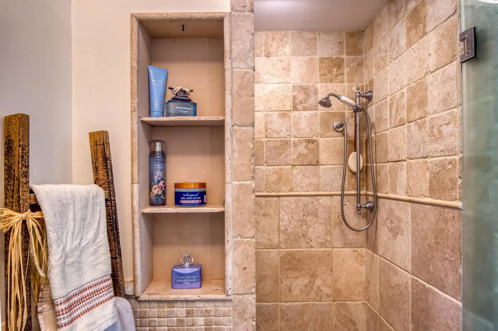 49 Neighbors Row Conway NH 03860