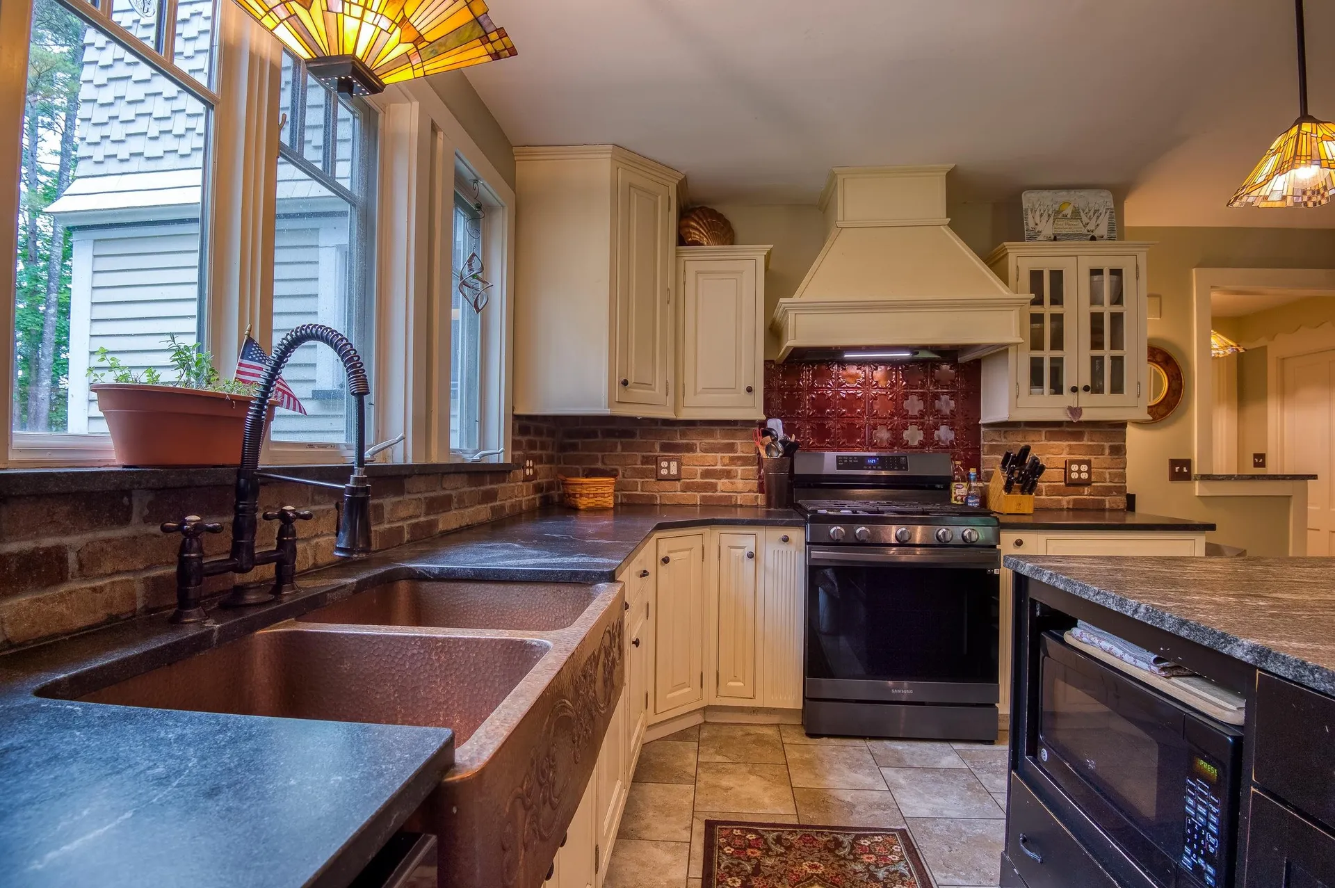 49 Neighbors Row Conway NH 03860