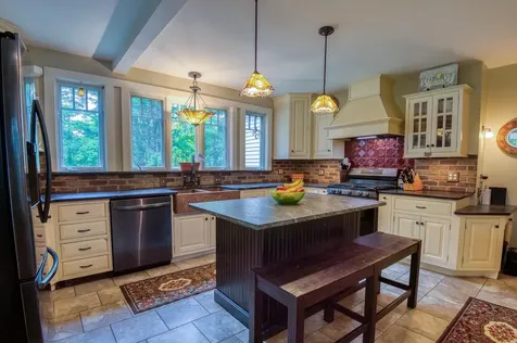 49 Neighbors Row Conway NH 03860