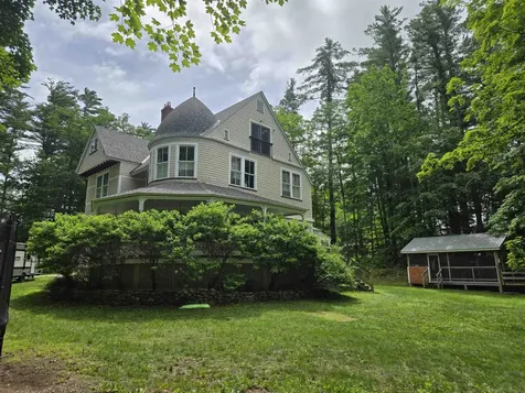 49 Neighbors Row Conway NH 03860