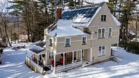 49 Neighbors Row Conway NH 03860