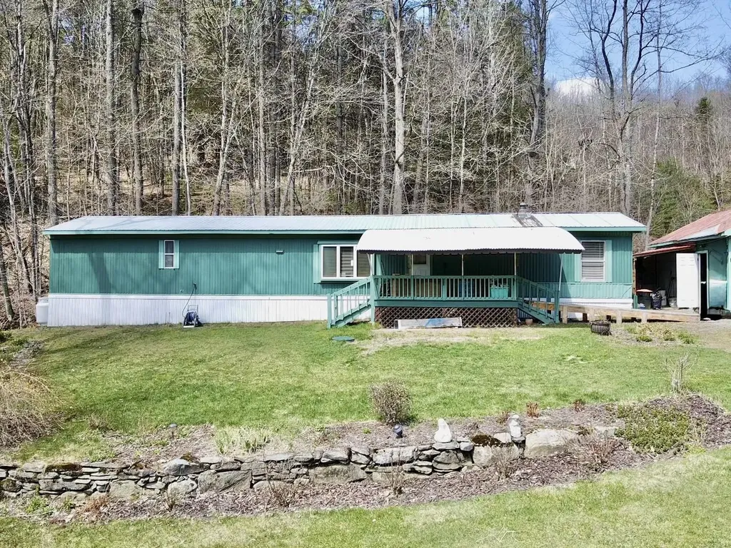 39 Ravenwood Road West Fairlee VT 05083