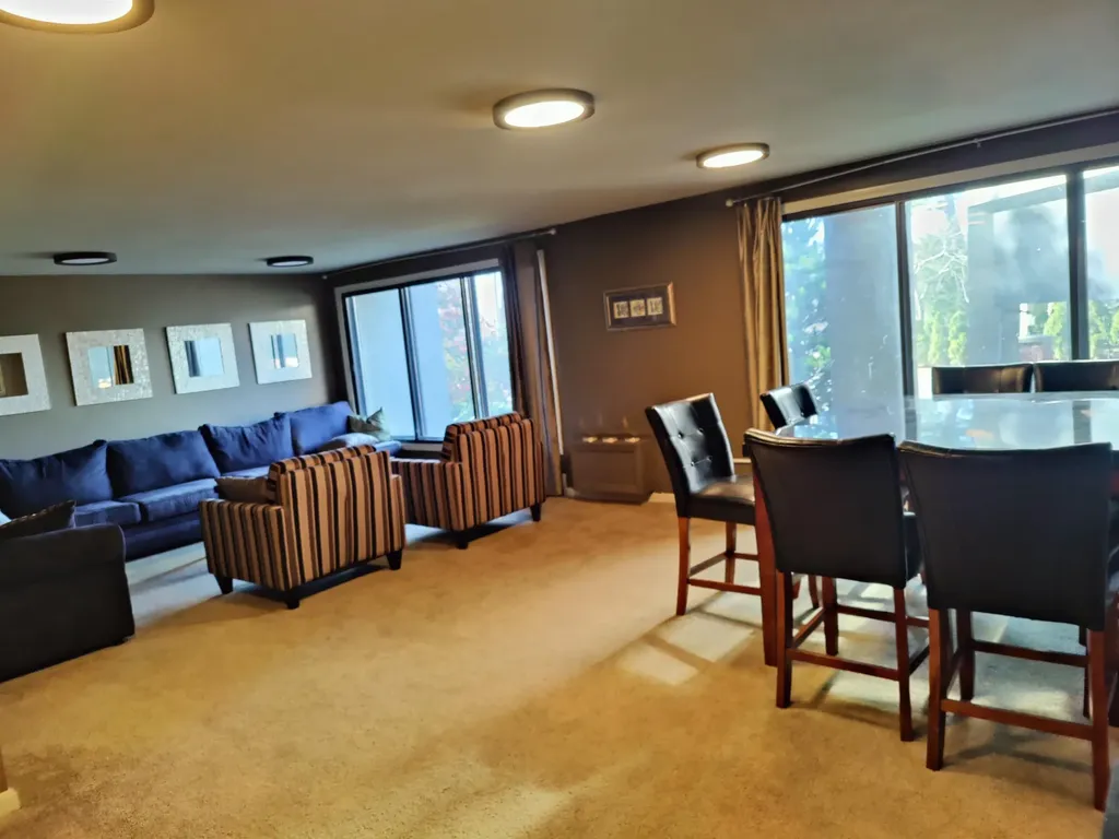 55 River Road Manchester NH 03104