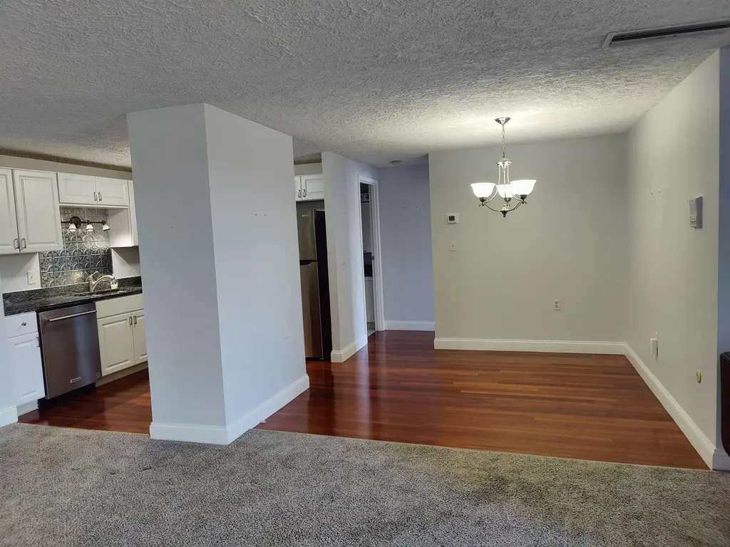 55 River Road Manchester NH 03104