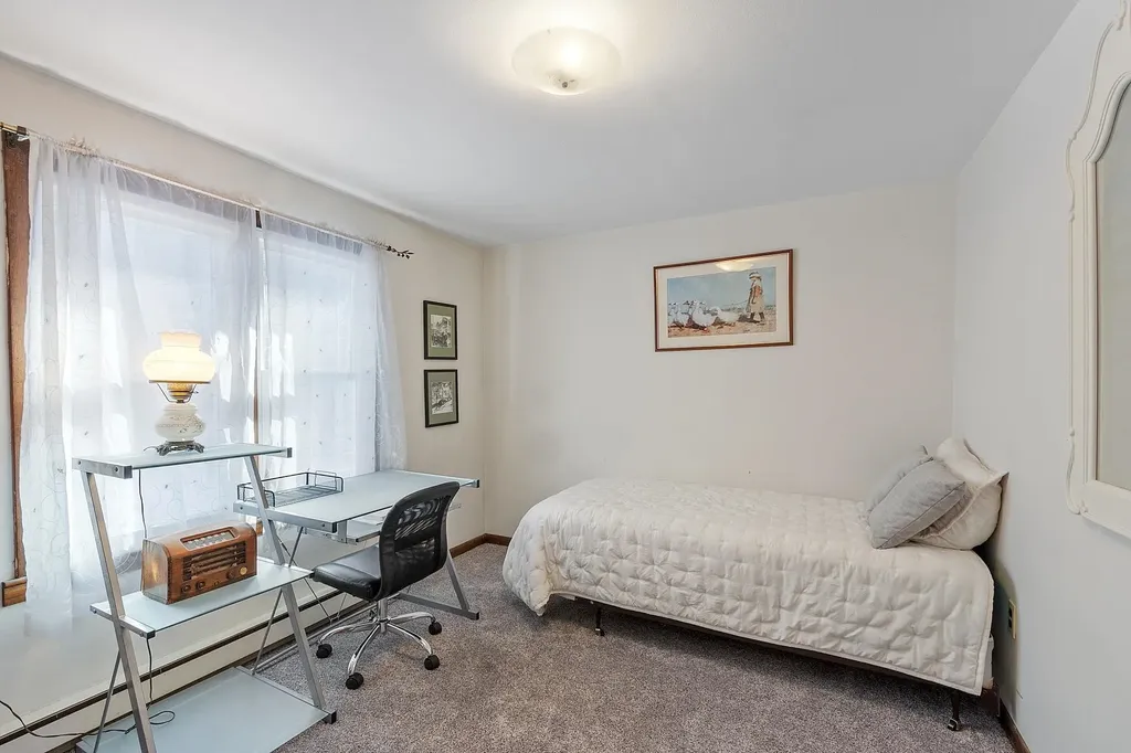 25 Hampton Road Exeter NH 03833