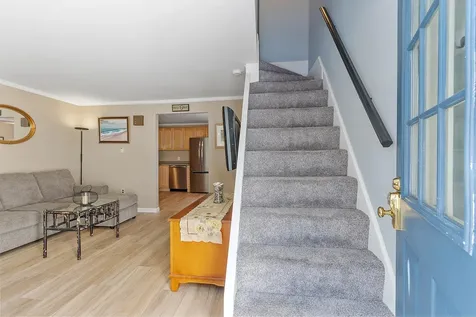 25 Hampton Road Exeter NH 03833