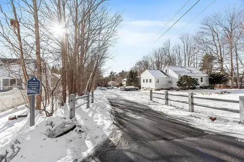 25 Hampton Road Exeter NH 03833