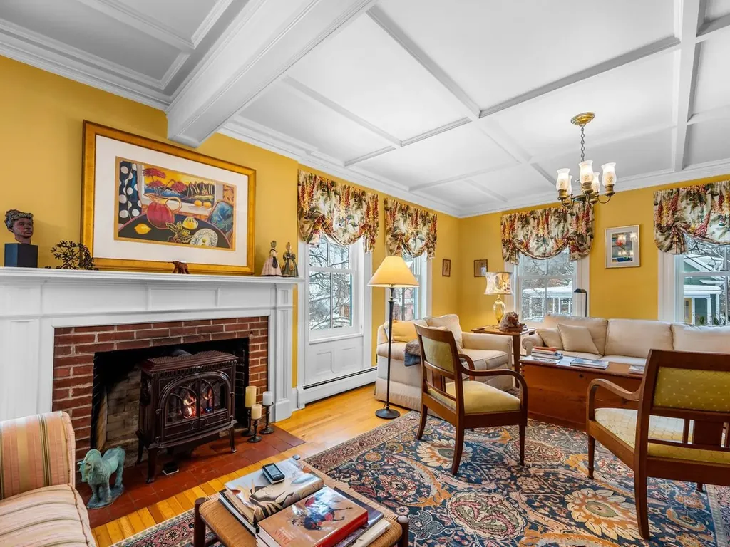 27 Loomis Street Montpelier VT 05602