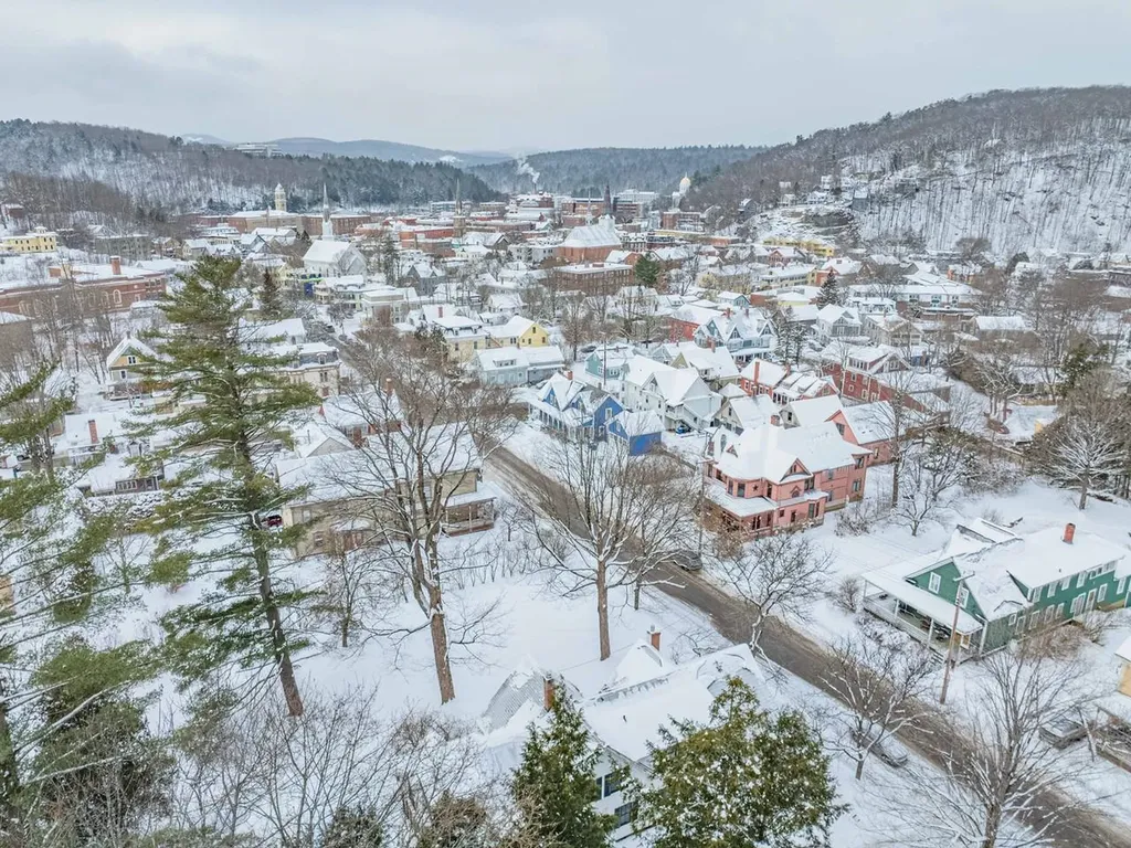 27 Loomis Street Montpelier VT 05602