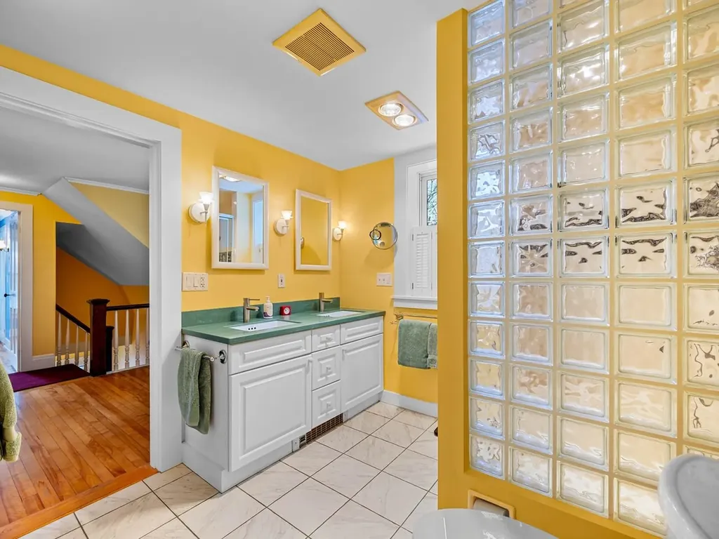 27 Loomis Street Montpelier VT 05602