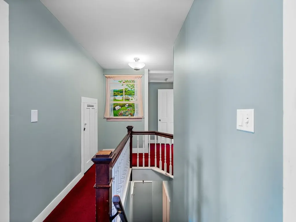 27 Loomis Street Montpelier VT 05602