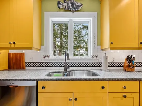 27 Loomis Street Montpelier VT 05602