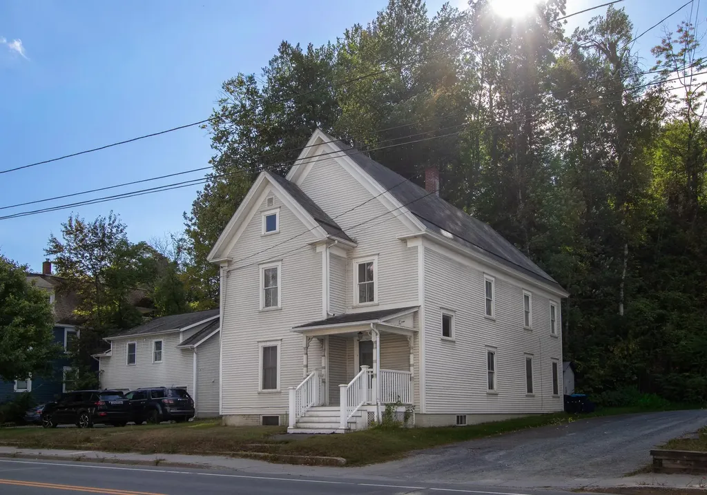789 Railroad Street St. Johnsbury VT 05819
