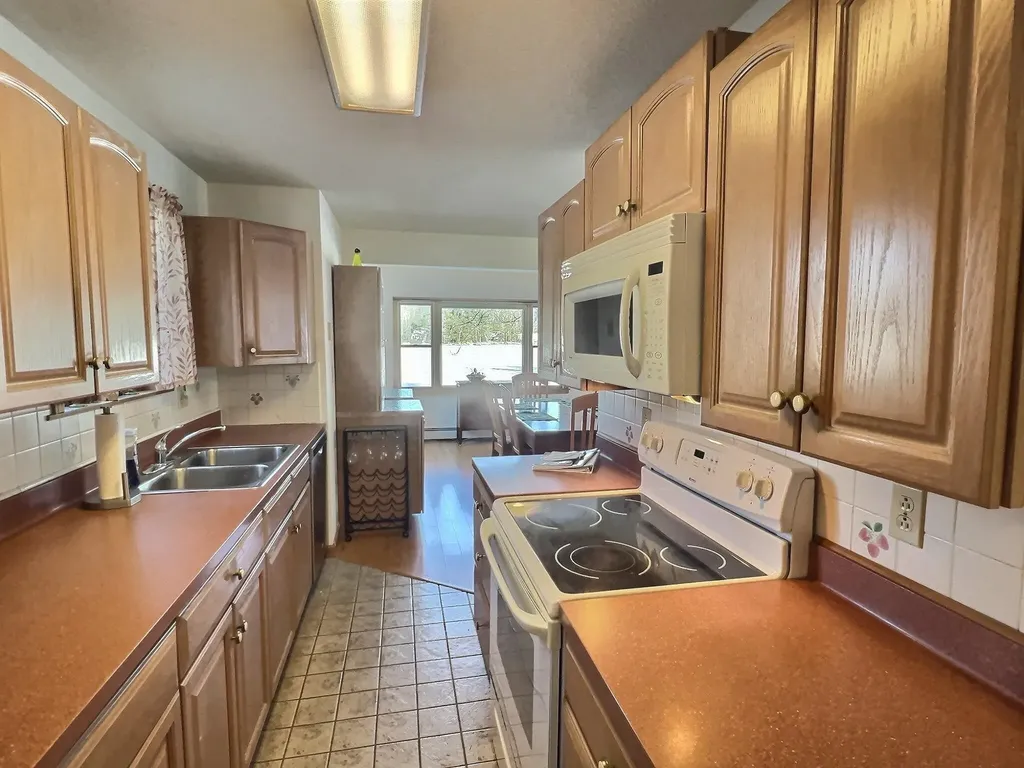 16 Sunnyside Terrace Sunapee NH 03782