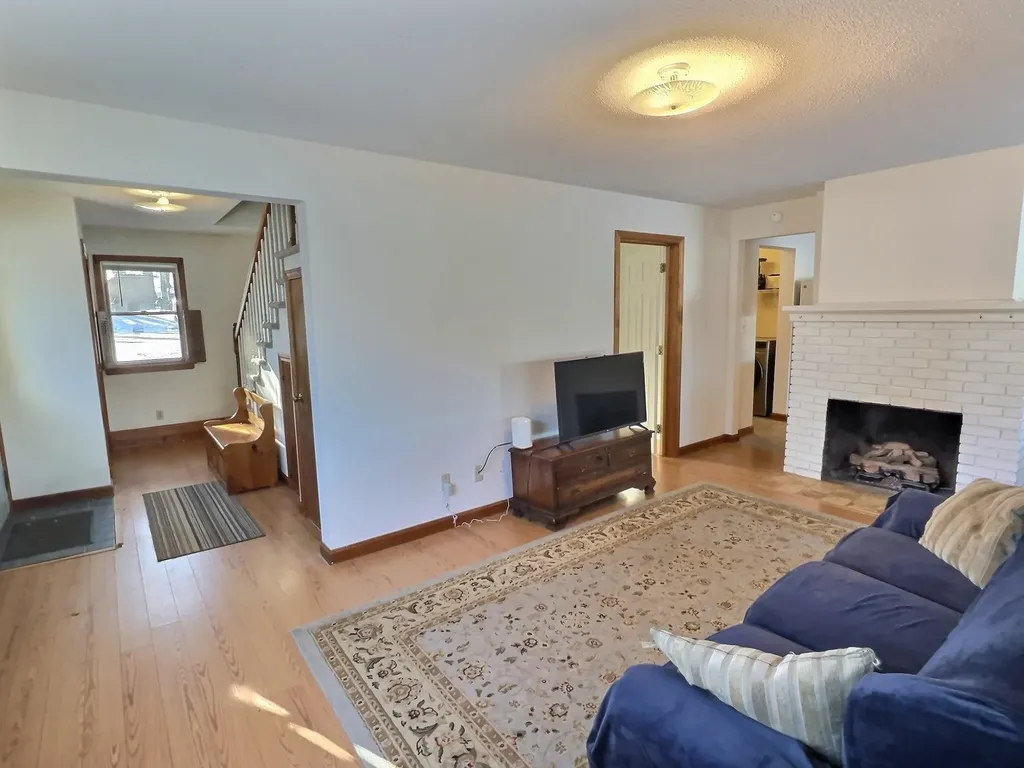 16 Sunnyside Terrace Sunapee NH 03782