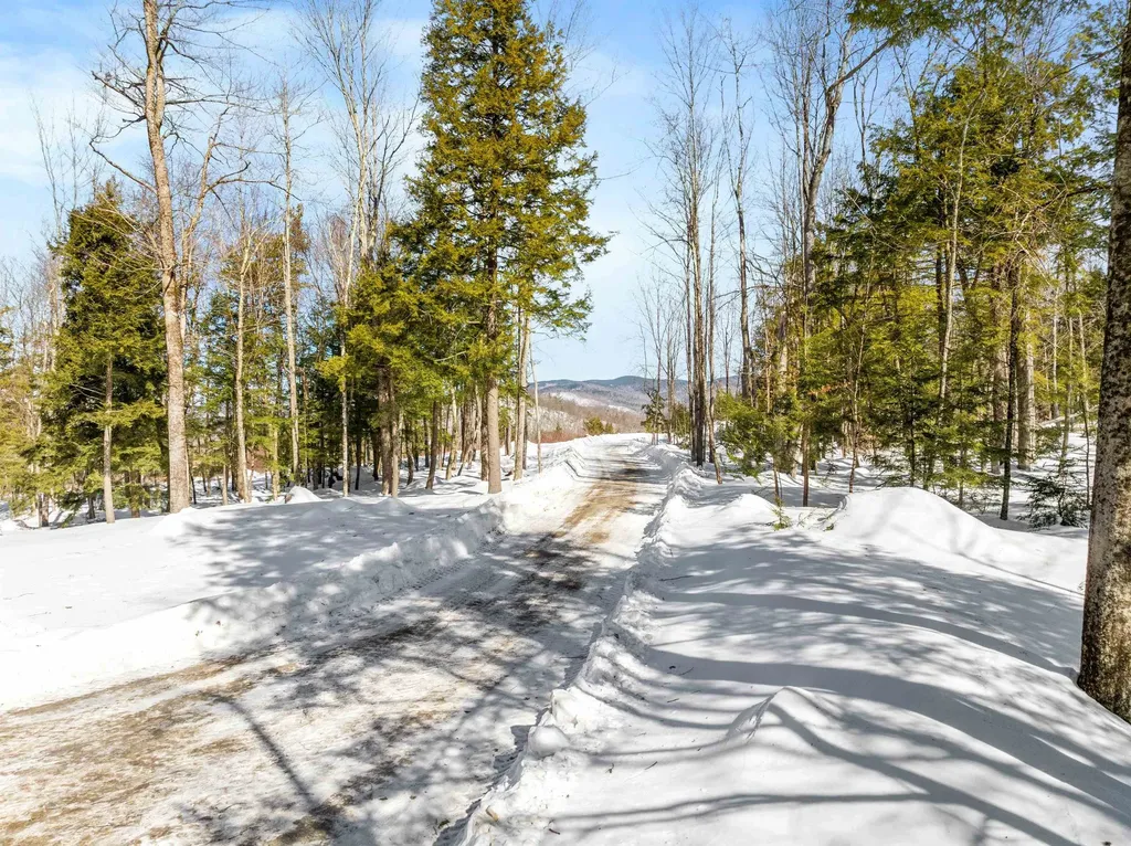 63 Old Winslow Road Wilmot NH 03287