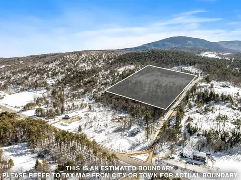 63 Old Winslow Road Wilmot NH 03287