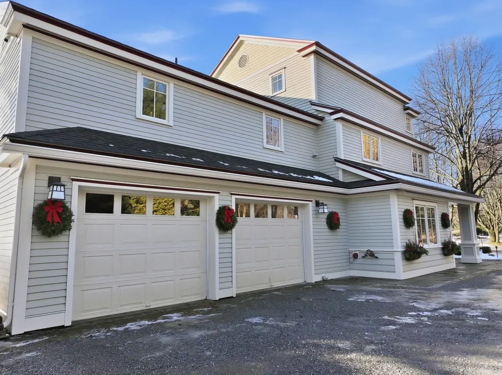 145 Cannon Point Road Charlotte VT 05445