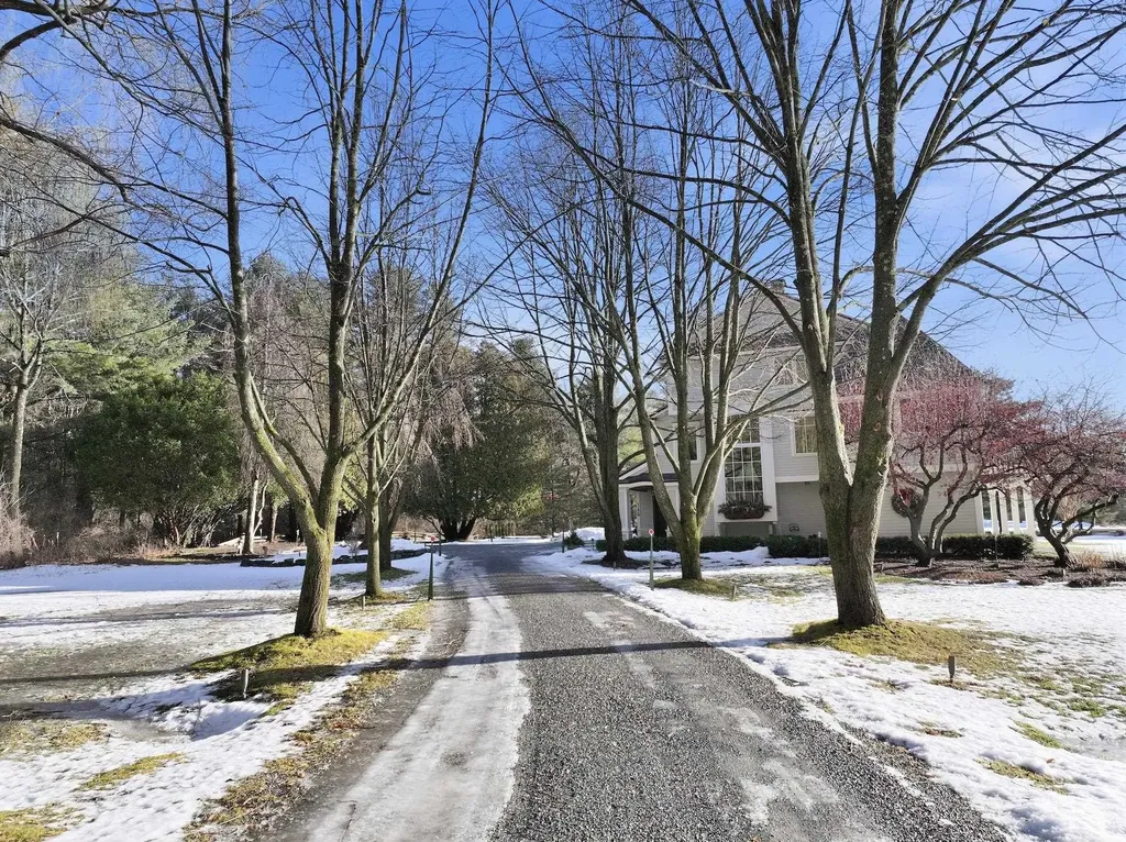 145 Cannon Point Road Charlotte VT 05445