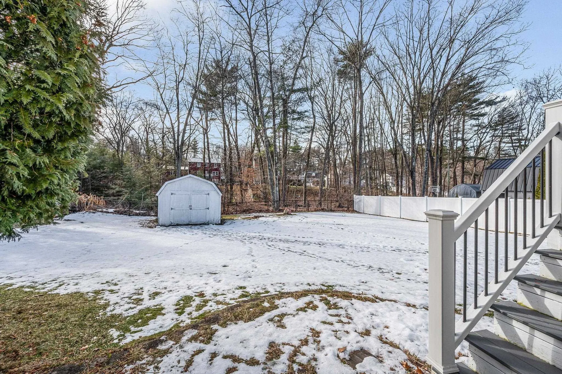 25 Robinhood Road Nashua NH 03062