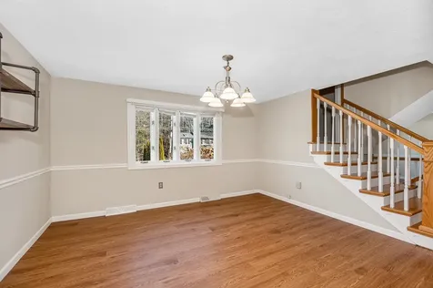 25 Robinhood Road Nashua NH 03062