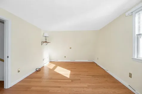 25 Robinhood Road Nashua NH 03062