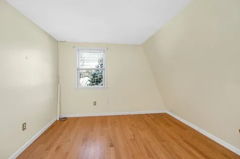 25 Robinhood Road Nashua NH 03062