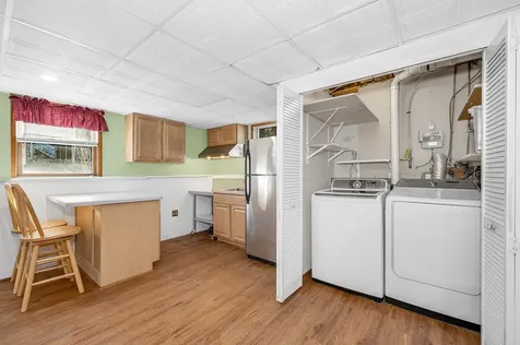 25 Robinhood Road Nashua NH 03062