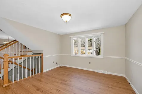 25 Robinhood Road Nashua NH 03062