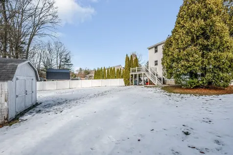 25 Robinhood Road Nashua NH 03062