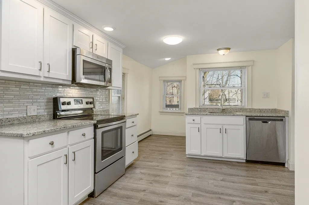 83 Cabot Street Portsmouth NH 03801