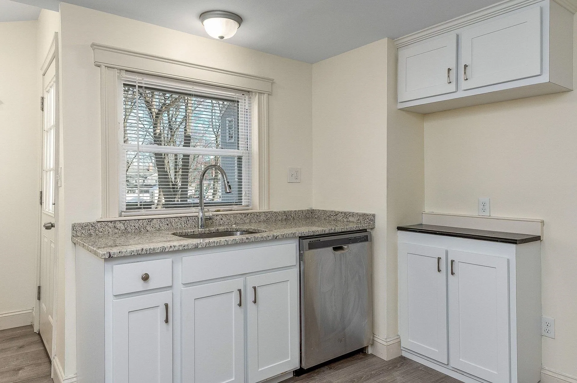 83 Cabot Street Portsmouth NH 03801