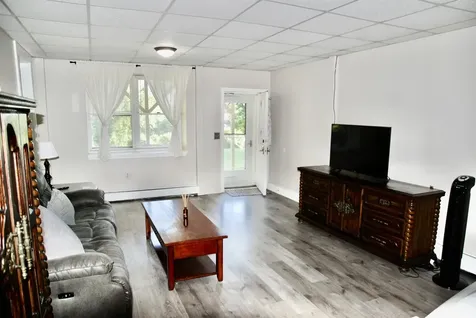 285 East Side Drive Concord NH 03301