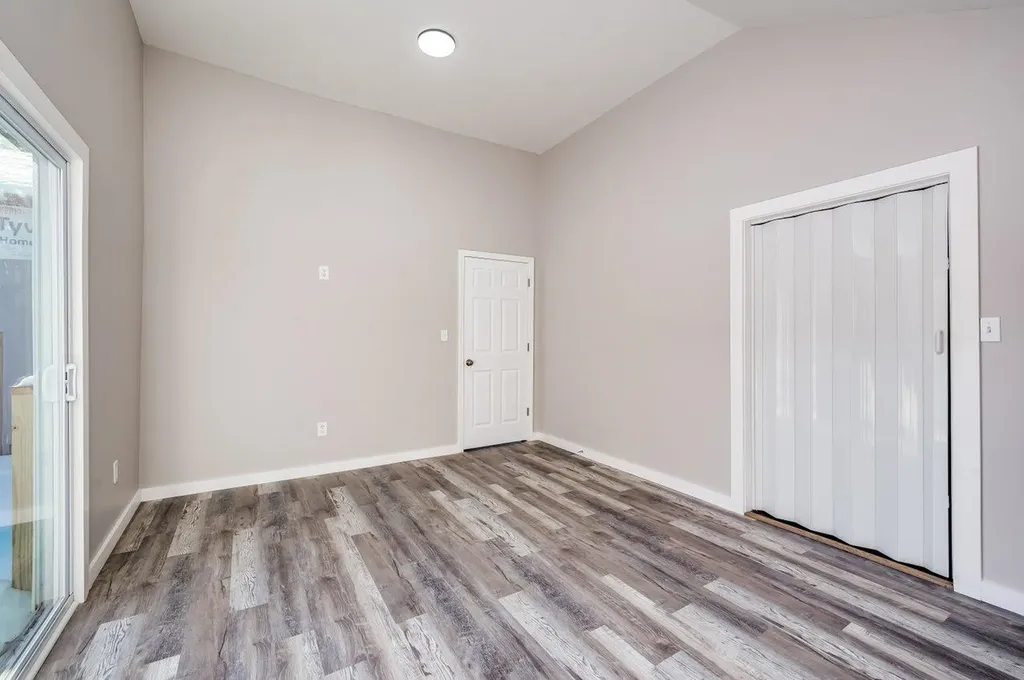 8 Phillips Lane Rochester NH 03868