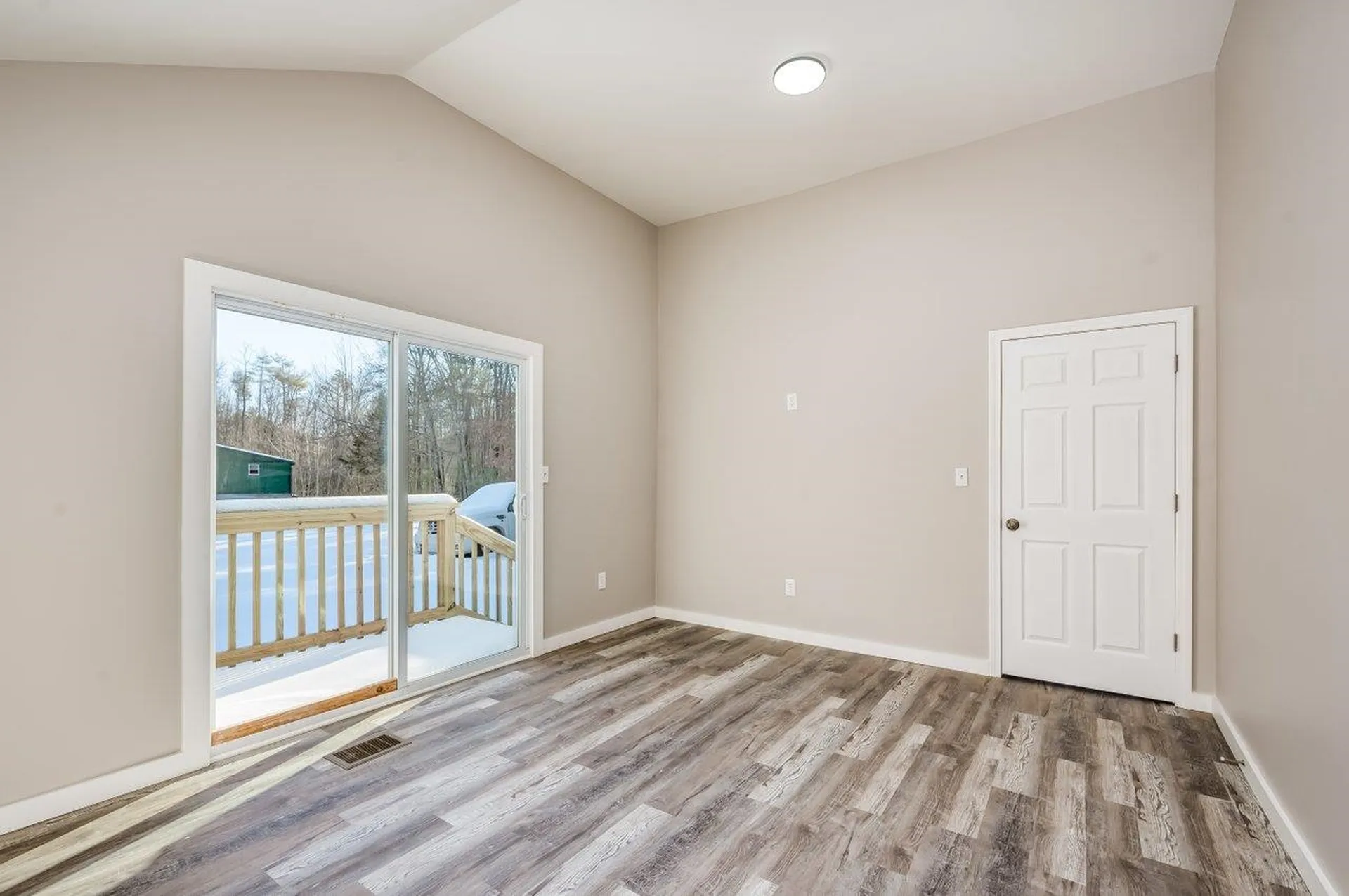 8 Phillips Lane Rochester NH 03868