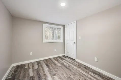 8 Phillips Lane Rochester NH 03868