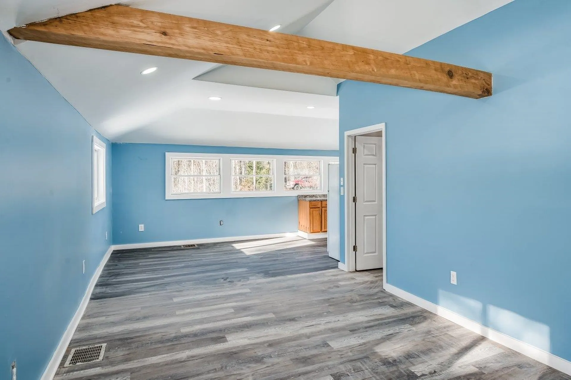 8 Phillips Lane Rochester NH 03868