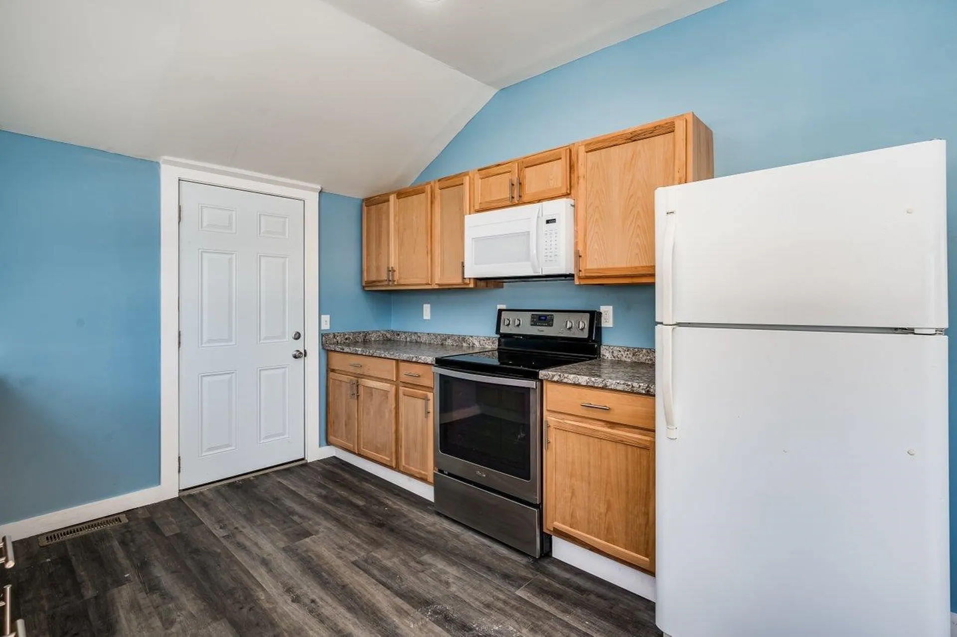 8 Phillips Lane Rochester NH 03868