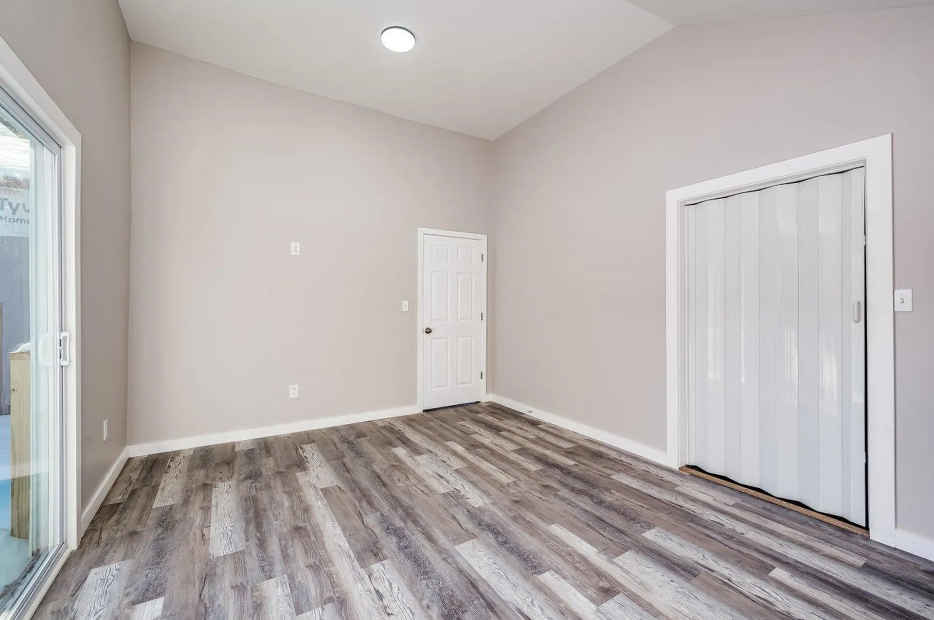 8 Phillips Lane Rochester NH 03868