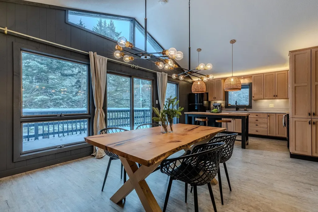 1161 Little Pond Road Londonderry VT 05148