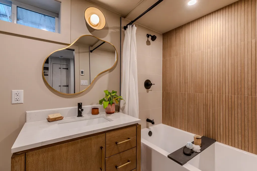 1161 Little Pond Road Londonderry VT 05148