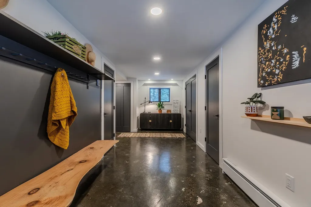 1161 Little Pond Road Londonderry VT 05148