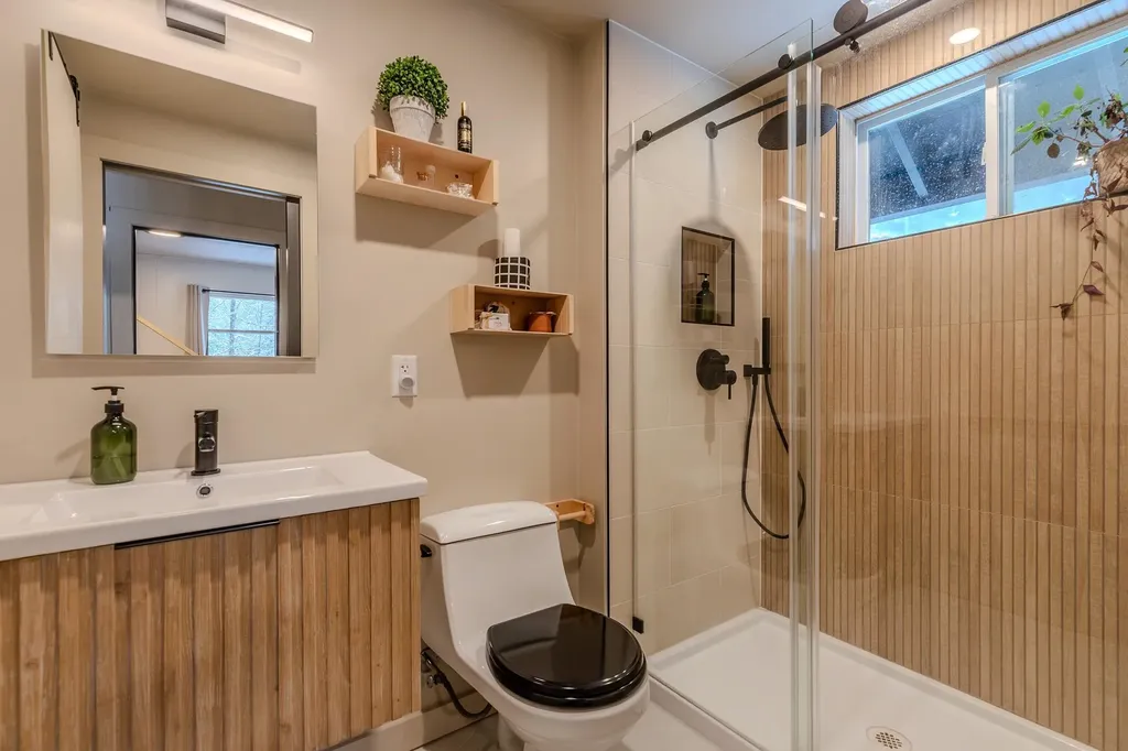 1161 Little Pond Road Londonderry VT 05148