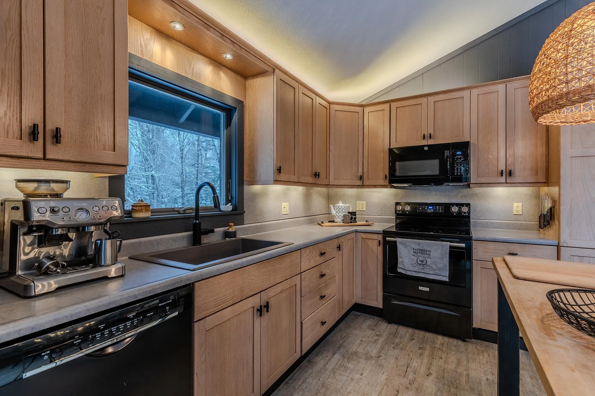 1161 Little Pond Road Londonderry VT 05148