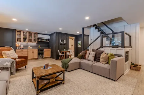 1161 Little Pond Road Londonderry VT 05148