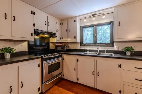 1161 Little Pond Road Londonderry VT 05148