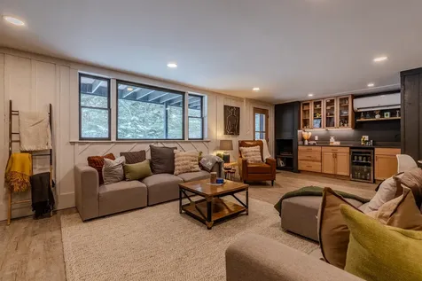 1161 Little Pond Road Londonderry VT 05148