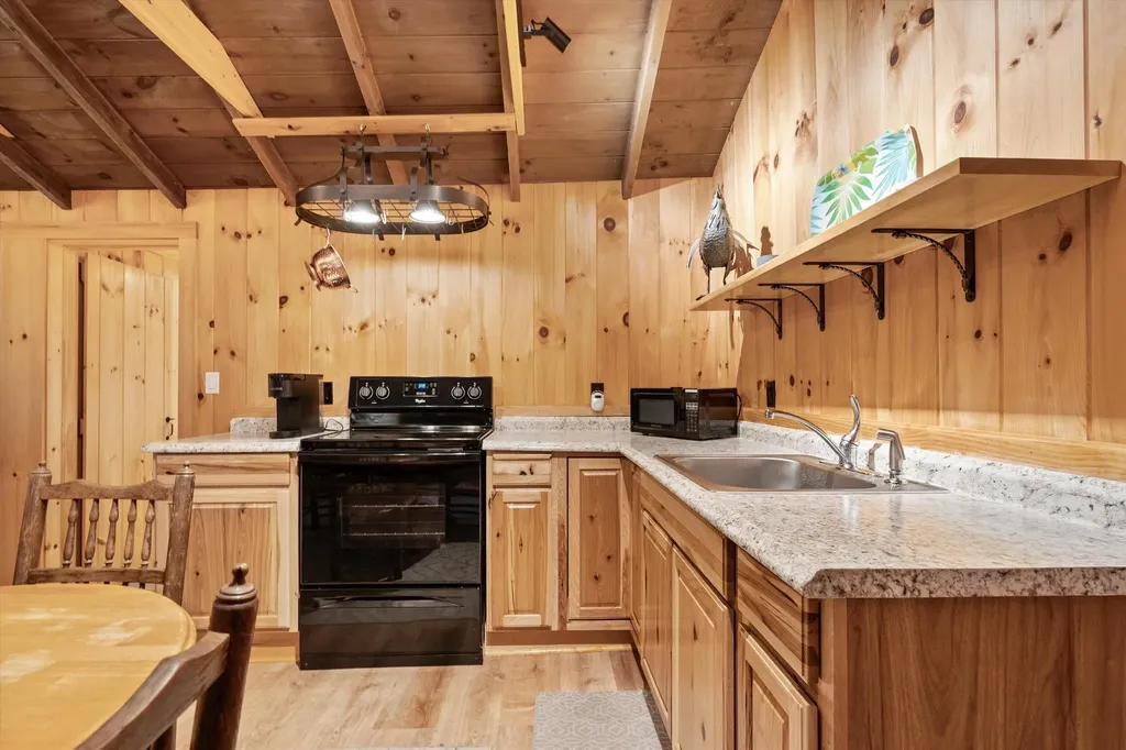 43-45 Elm Street Bristol NH 03222