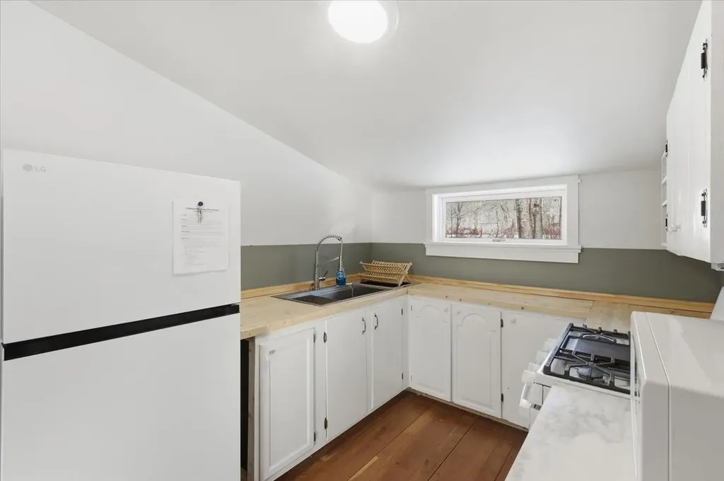 1227 Vermont Route 30 Townshend VT 05353