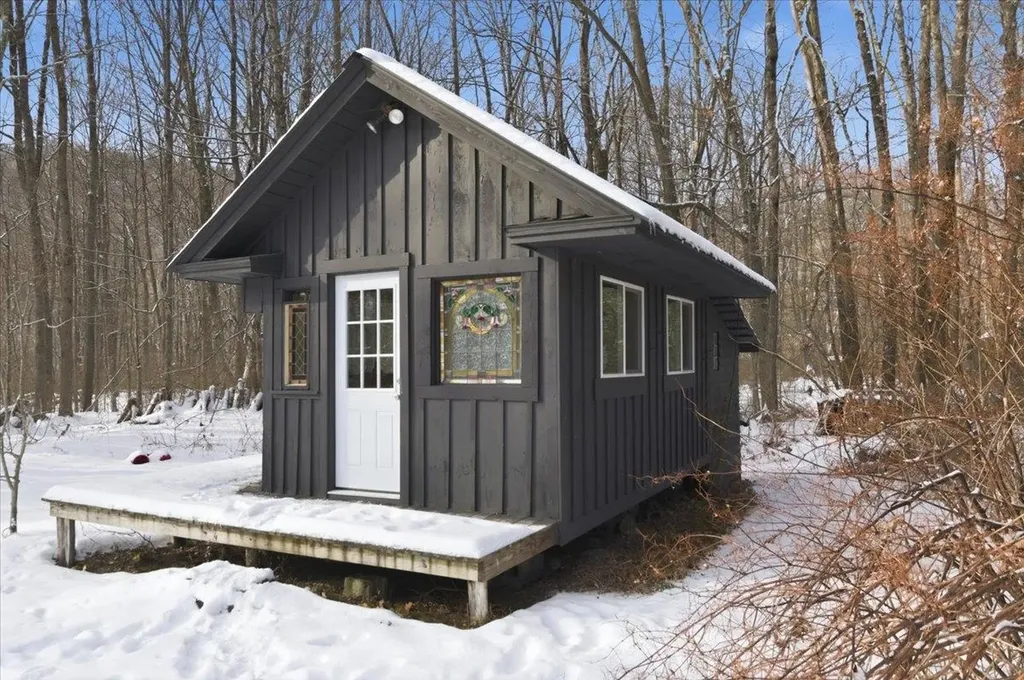 1227 Vermont Route 30 Townshend VT 05353